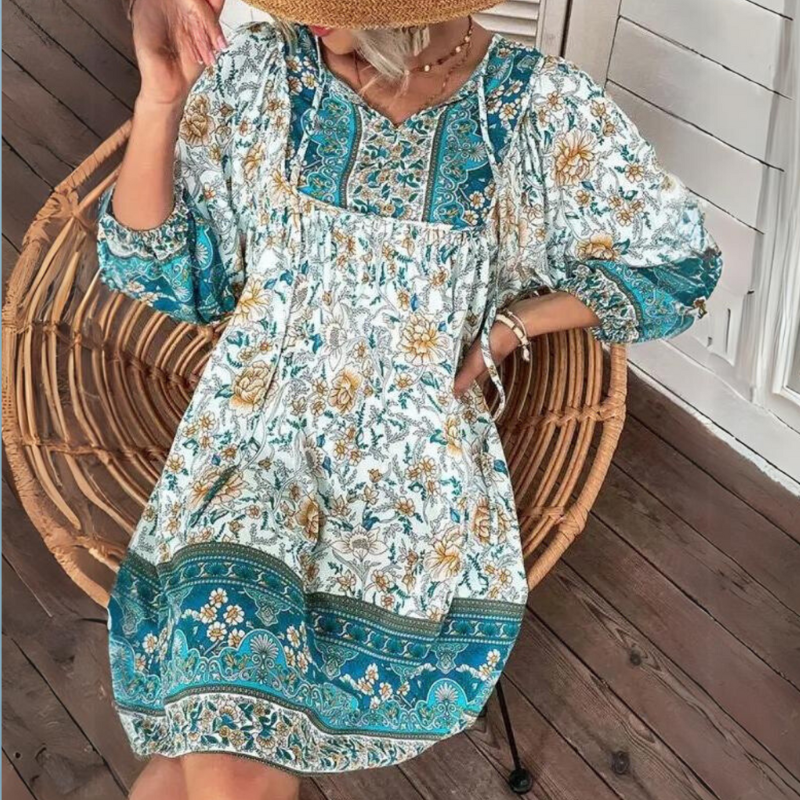 Esme - Blumenkleid im Folklore-Stil