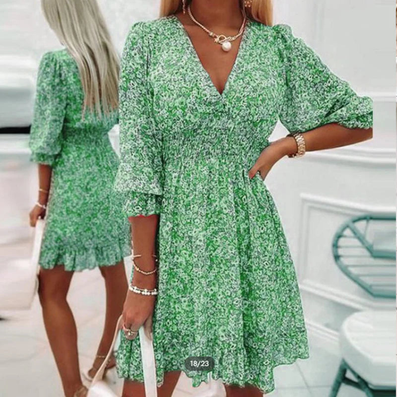 Stylisches Kleid für Damen – Juli