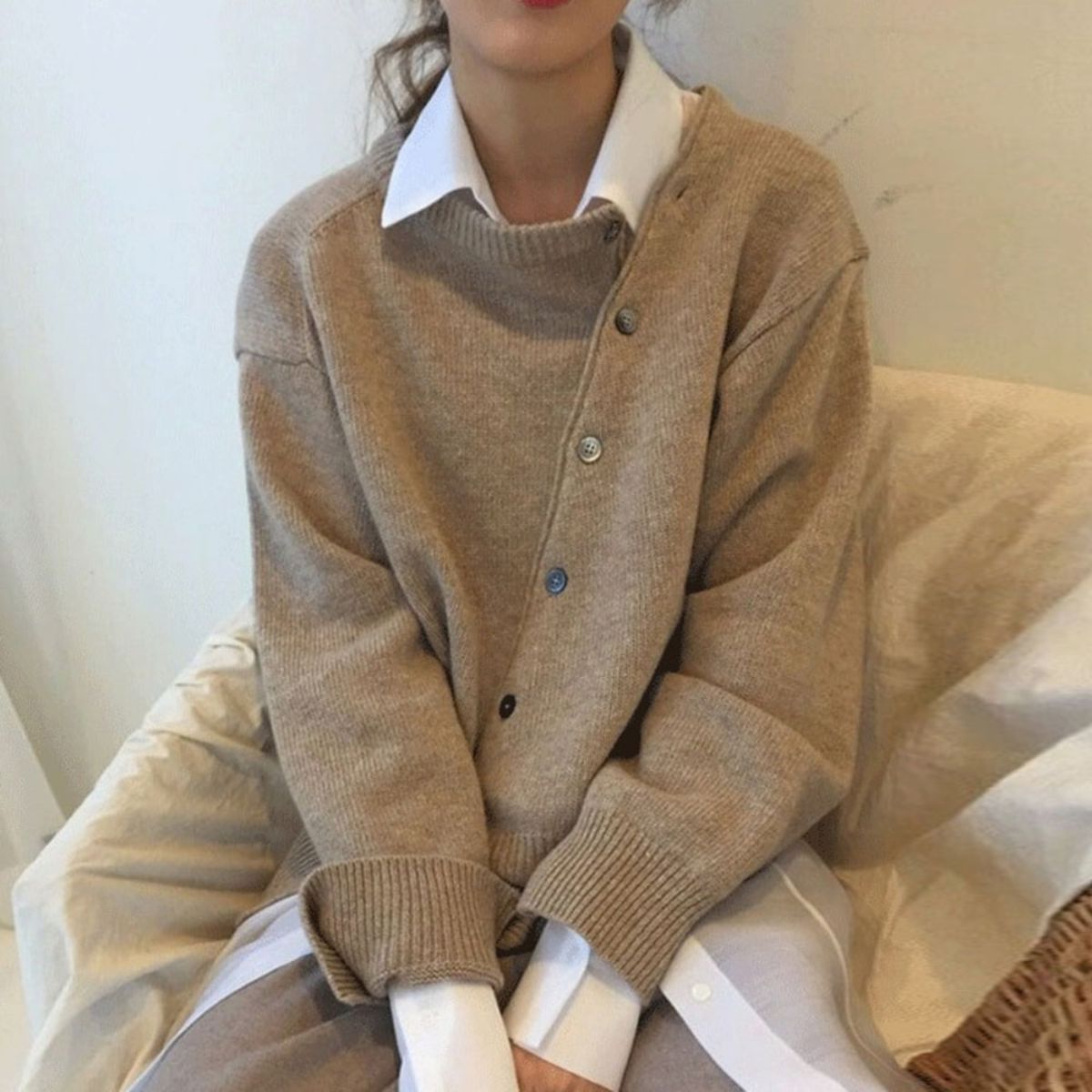 LOLO - Couture Jacke aus kuschligem Material  mit verspielter Knopfleiste