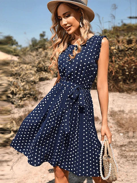 Lara - Schwarzes Tupfenkleid im Boho-Stil