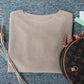FallStil® - Goldfarbener einfarbiger Pullover mit Rundhalsausschnitt