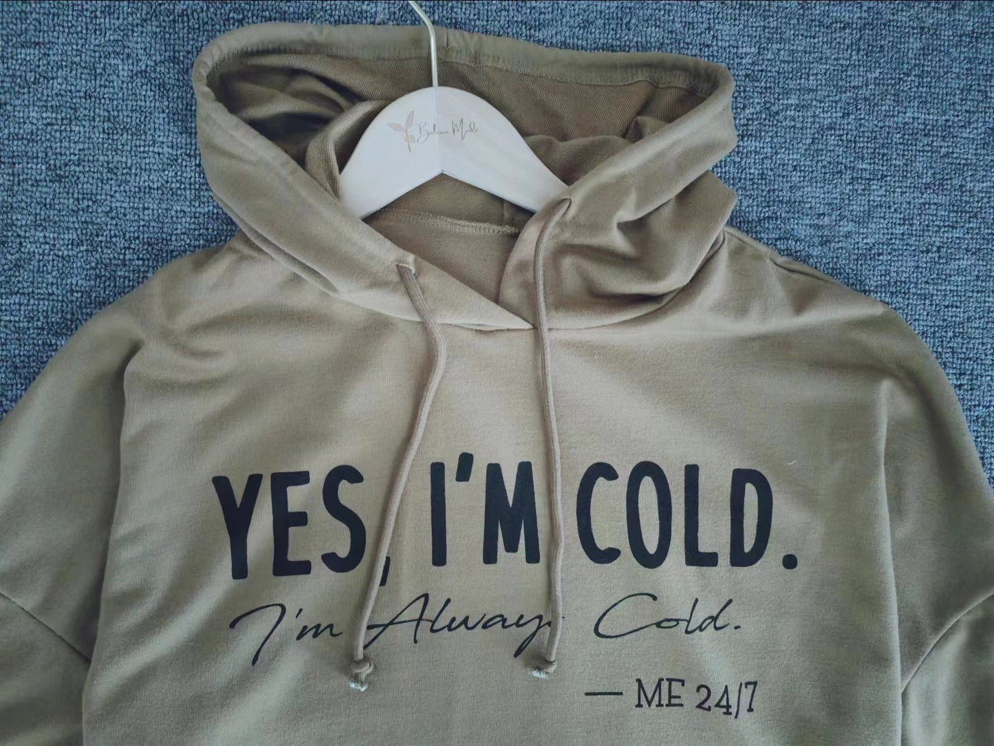 Even&Vil® - Braunes langärmeliges Sweatshirt mit Buchstaben
