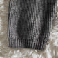 Lovja® - Grauer einfarbiger Pullover mit hohem Halsausschnitt
