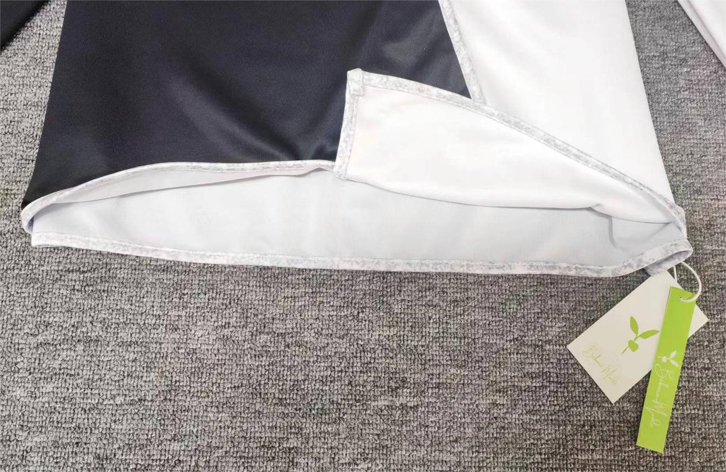 FallStil® - Schwarz-Weiß-Silberbesatz Farbblock-Tunika-Oberteil