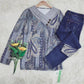FallStil® - Blaues Paisley-Top mit grauem Umlegekragen und langen Ärmeln