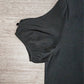 FallStil® - Schwarzes Plissee-Top mit geteilten Ärmeln