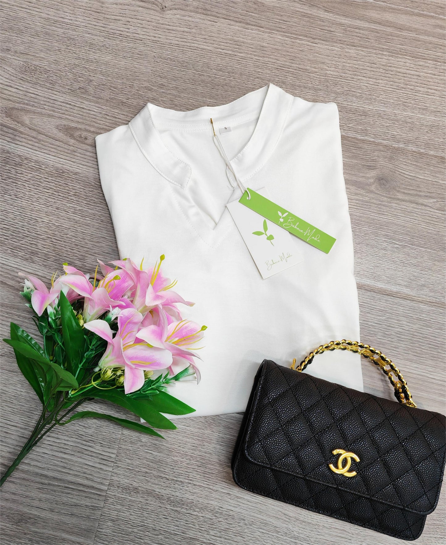 PureWear® - Einfarbiges weißes Basic-Top mit kurzen Ärmeln