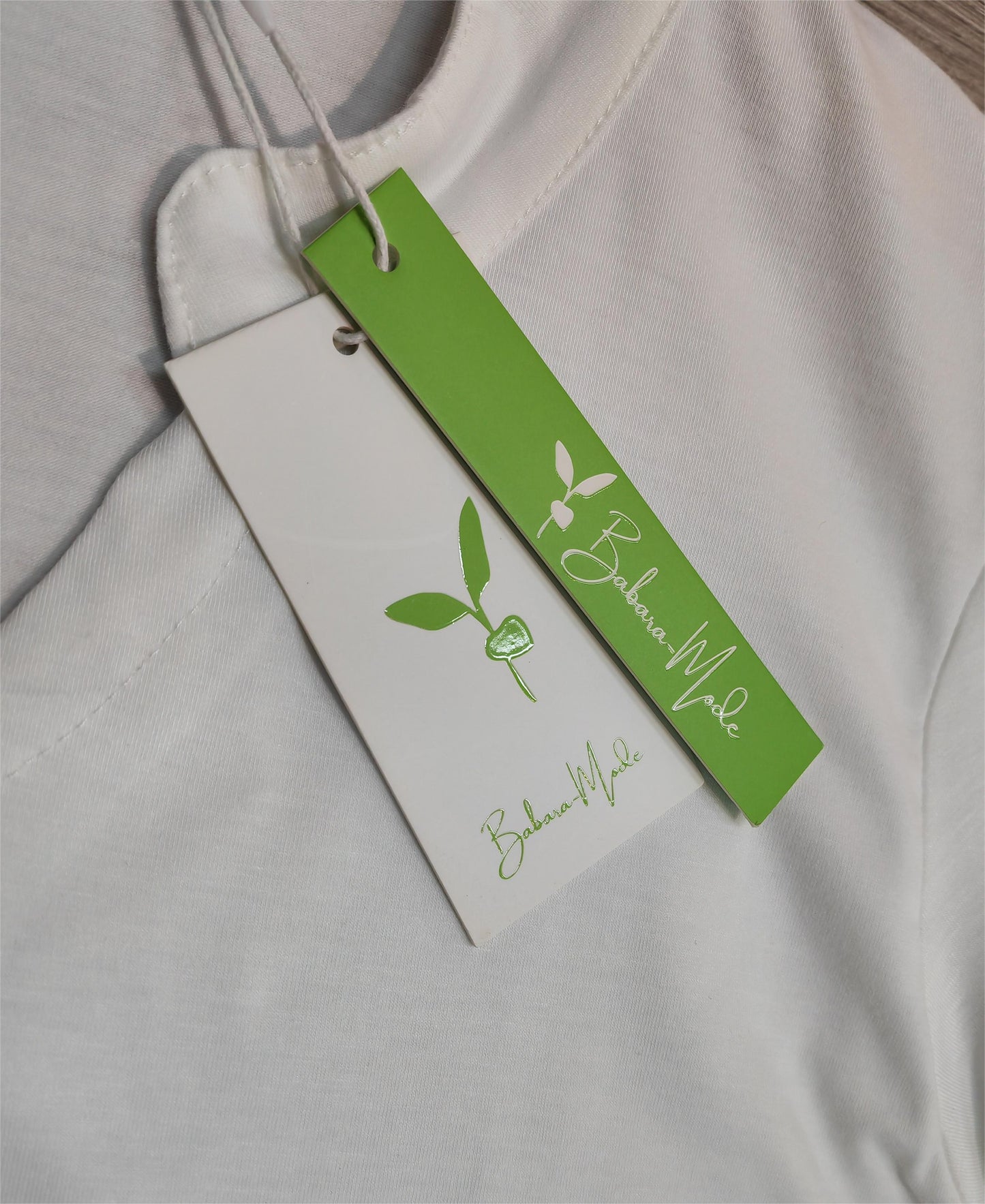 PureWear® - Einfarbiges weißes Basic-Top mit kurzen Ärmeln