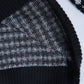Even&Vil® - Grün gestreifter Pullover mit schwarzem und weißem Rautenmuster