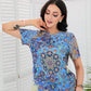 SpringStil® - Wunderschönes kurzärmeliges Top mit blauem Aufdruck