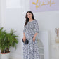 Springstil® - Marineblaues Midikleid mit Gänseblümchenmuster und Seitentaschen