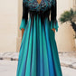 Kleid mit V-Ausschnitt und Farbverlauf