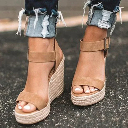 Jean - Elegante Frauenschuhe mit Gürtel