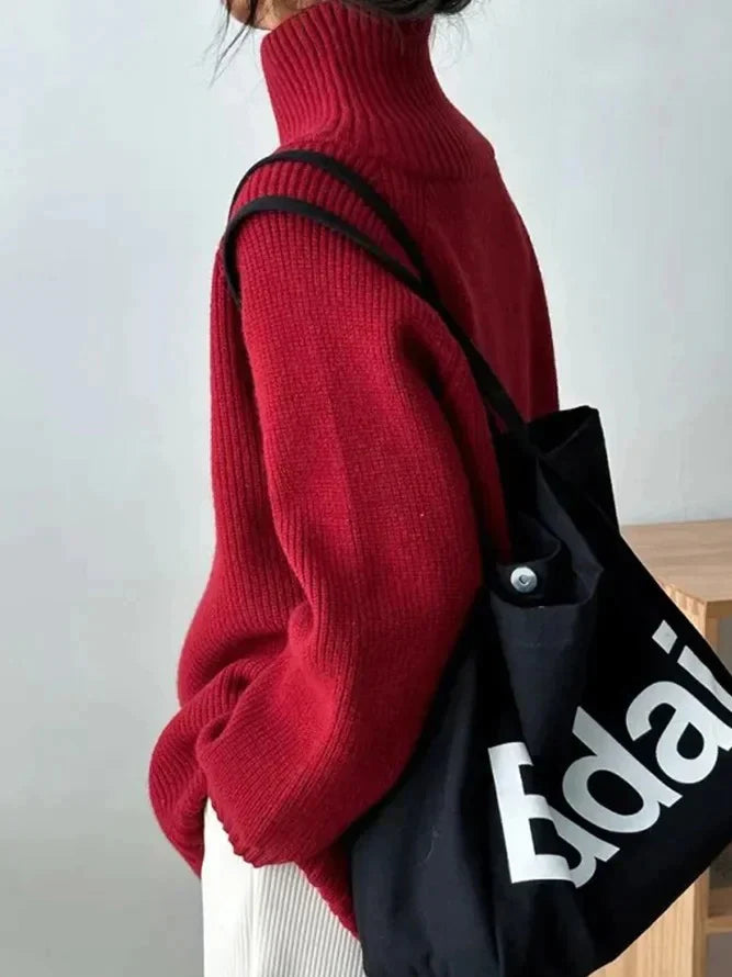 Scarlet | Roter einfarbiger Pullover mit hohem Halsausschnitt