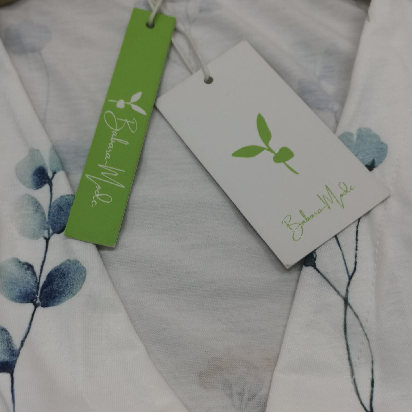 FallStil® - Weißes geblümtes Fake-Top in zwei Teilen