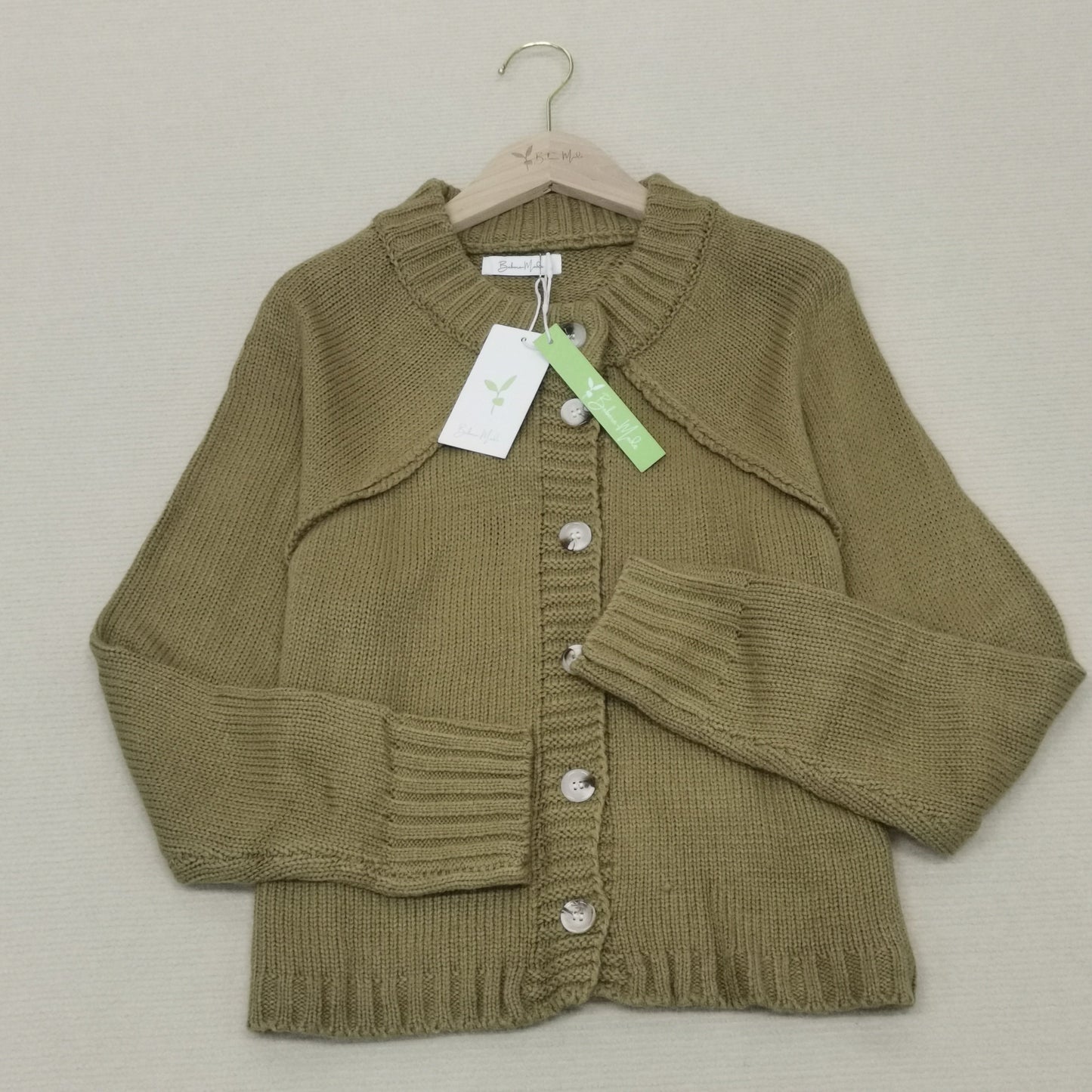 PureWear® - Hochgeschlossener Pullover mit übergroßen langen Ärmeln und Knopfleiste
