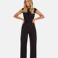 Modischer Jumpsuit mit Wickeldetail und weitem Bein