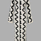 Emily - Gestricktes Kleid mit Wellenmuster