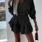 Stilvoller Rüschen-Shorts-Anzug mit Kapuzendesign und femininen Details