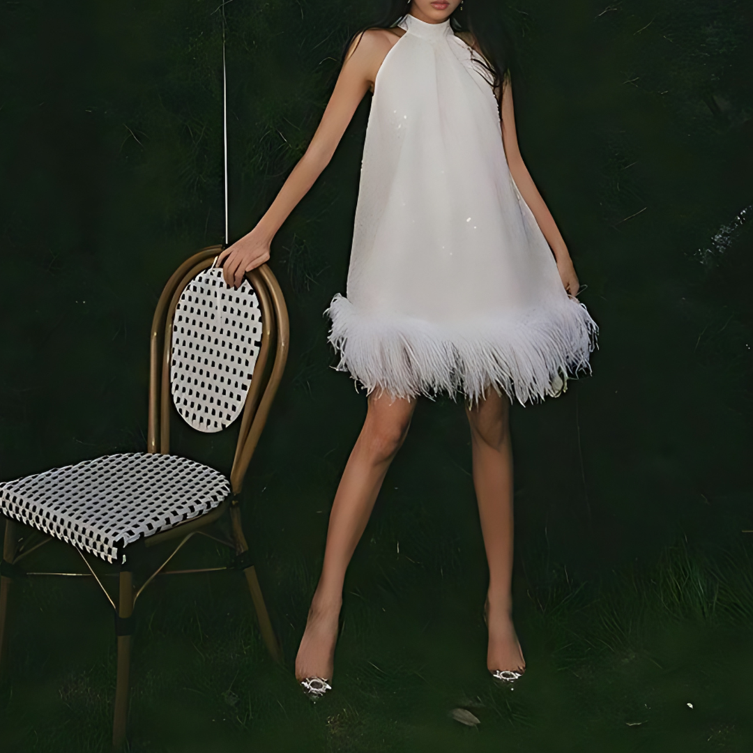 Paillettenbesetztes Federkleid - Aisha