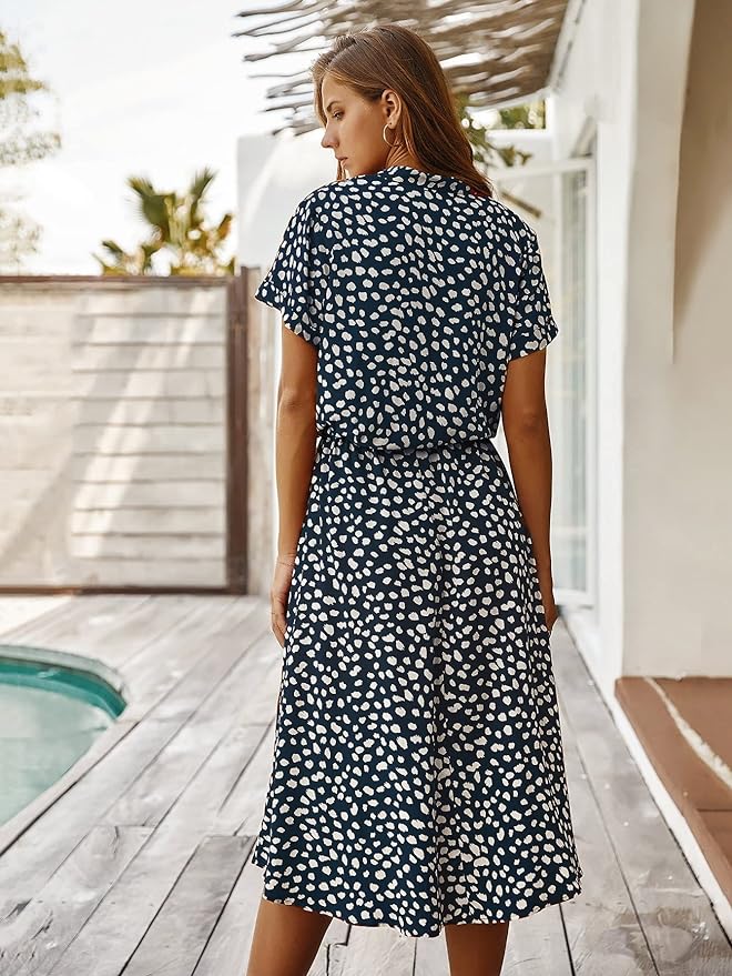Schickes Midikleid mit Tupfenmuster und Taillenband