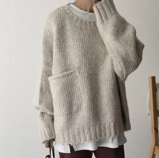 BELLA - Eleganter Strickpullover mit großer Tasche
