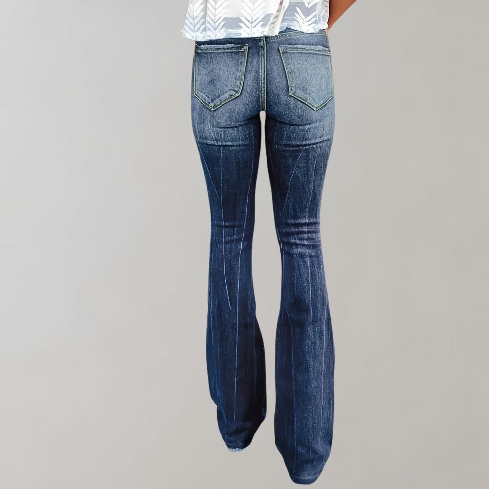 Rachel - Ausgestellte Zerrissene Hose