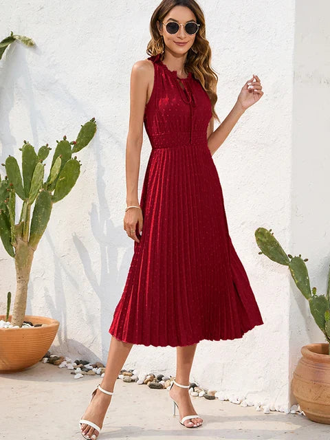 Carla - Schwarzes Plisseekleid mit Halterneck