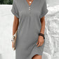 June | Kleid mit V-Ausschnitt