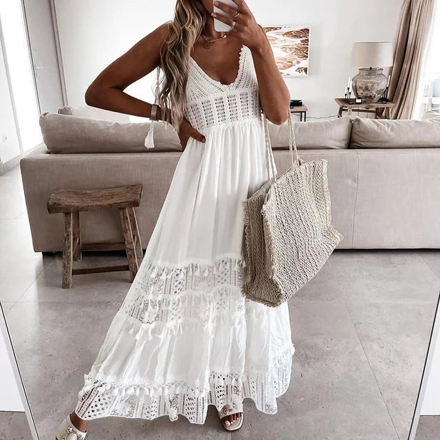 Emilia - Weißes Spitzenkleid mit V-Ausschnitt
