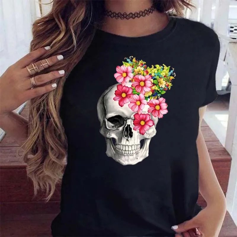 Silvia | Totenkopf-T-Shirt