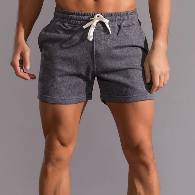 Essential Komfort: Klassische Herren-Shorts aus Baumwolle