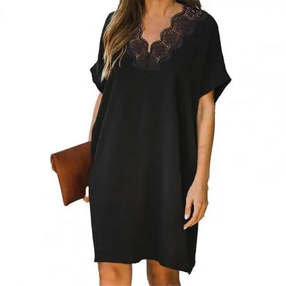 Emilia - Schwarzes Kleid mit Spitzendetail