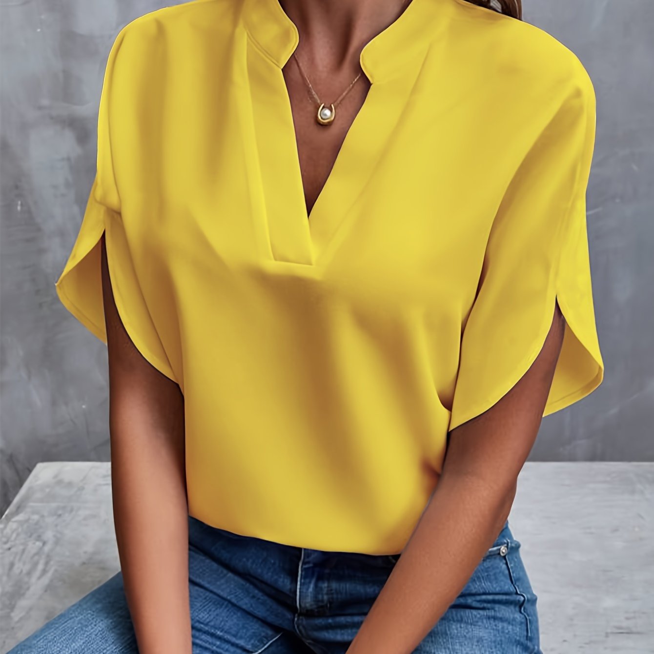 Elegantes V-Ausschnitt-Damen-Top - Hailey