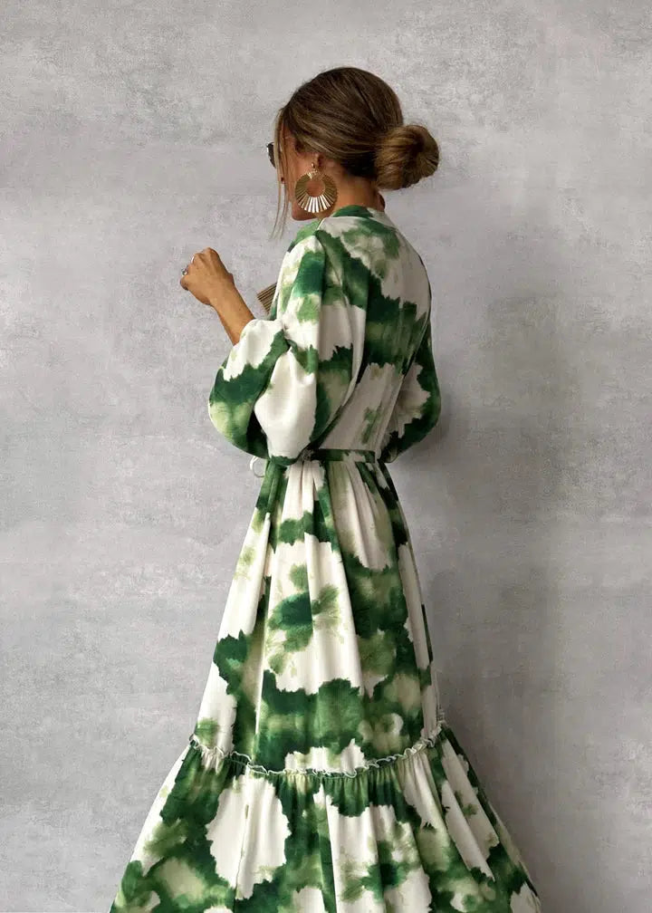 Charlotte – grünes, langärmliges Maxikleid mit V-Ausschnitt