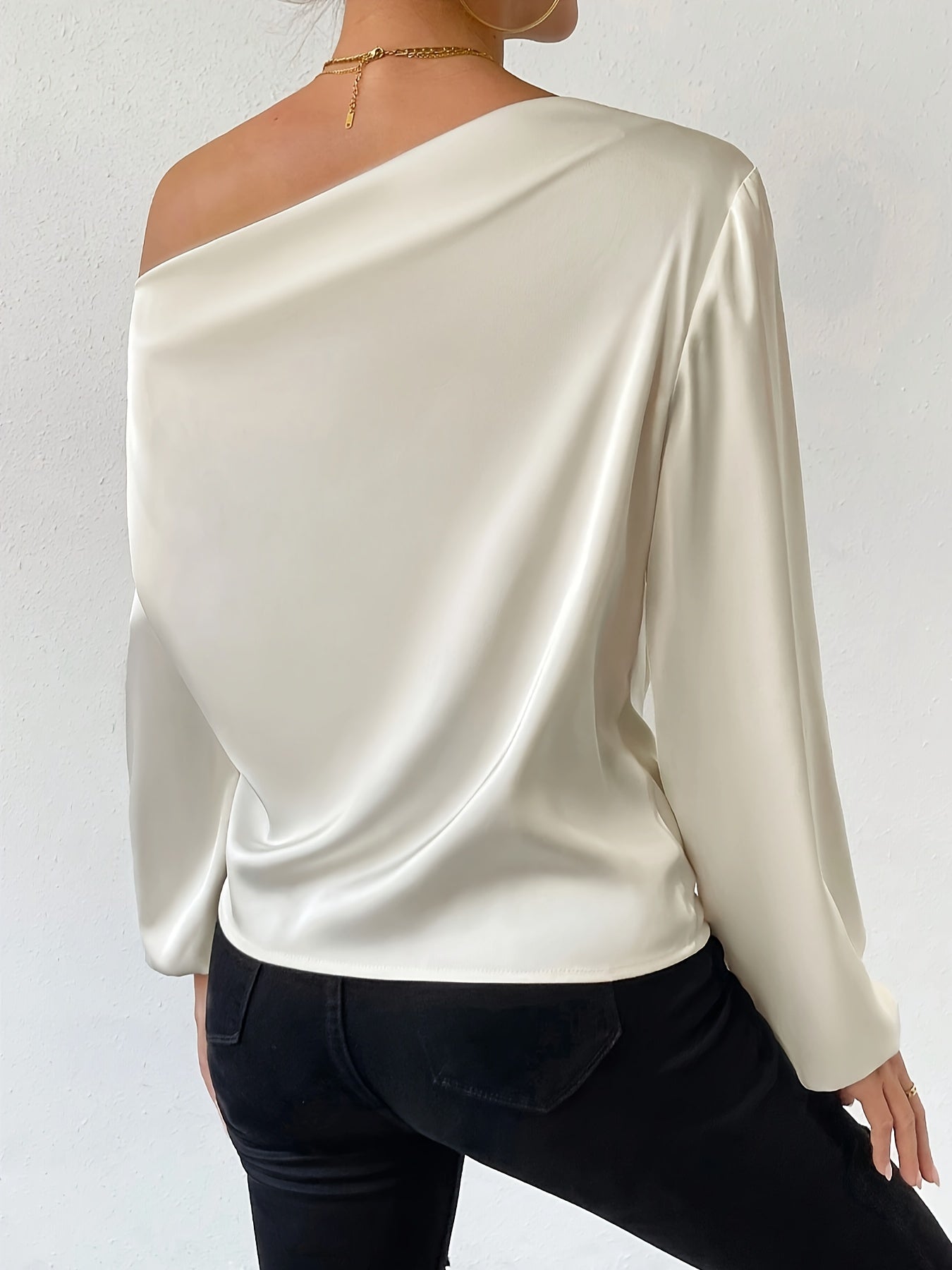 Milchweiße Satinbluse - Lena