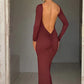 Nikki - Maxikleid mit tiefem Ausschnitt