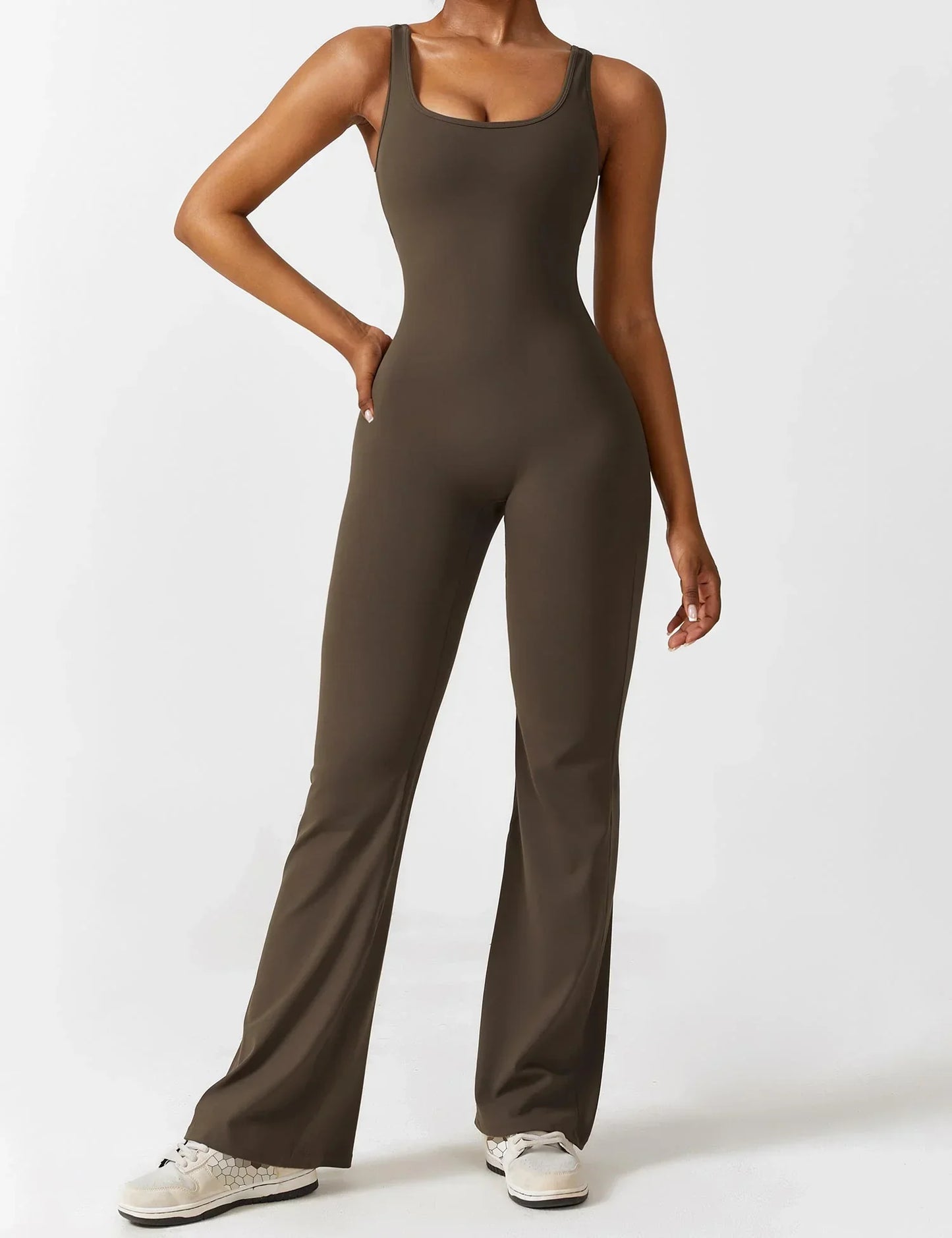 Lorita - Ausgestellter Jumpsuit
