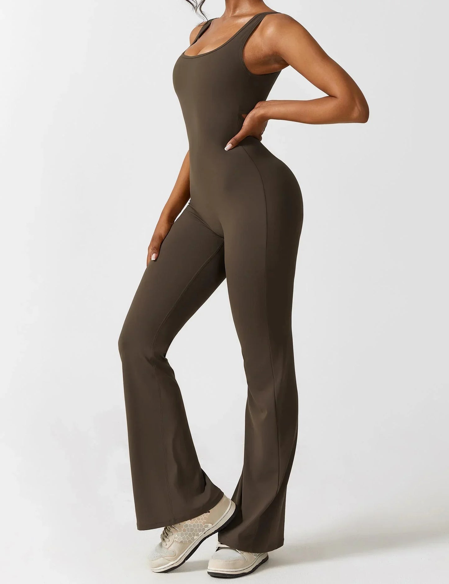 Lorita - Ausgestellter Jumpsuit