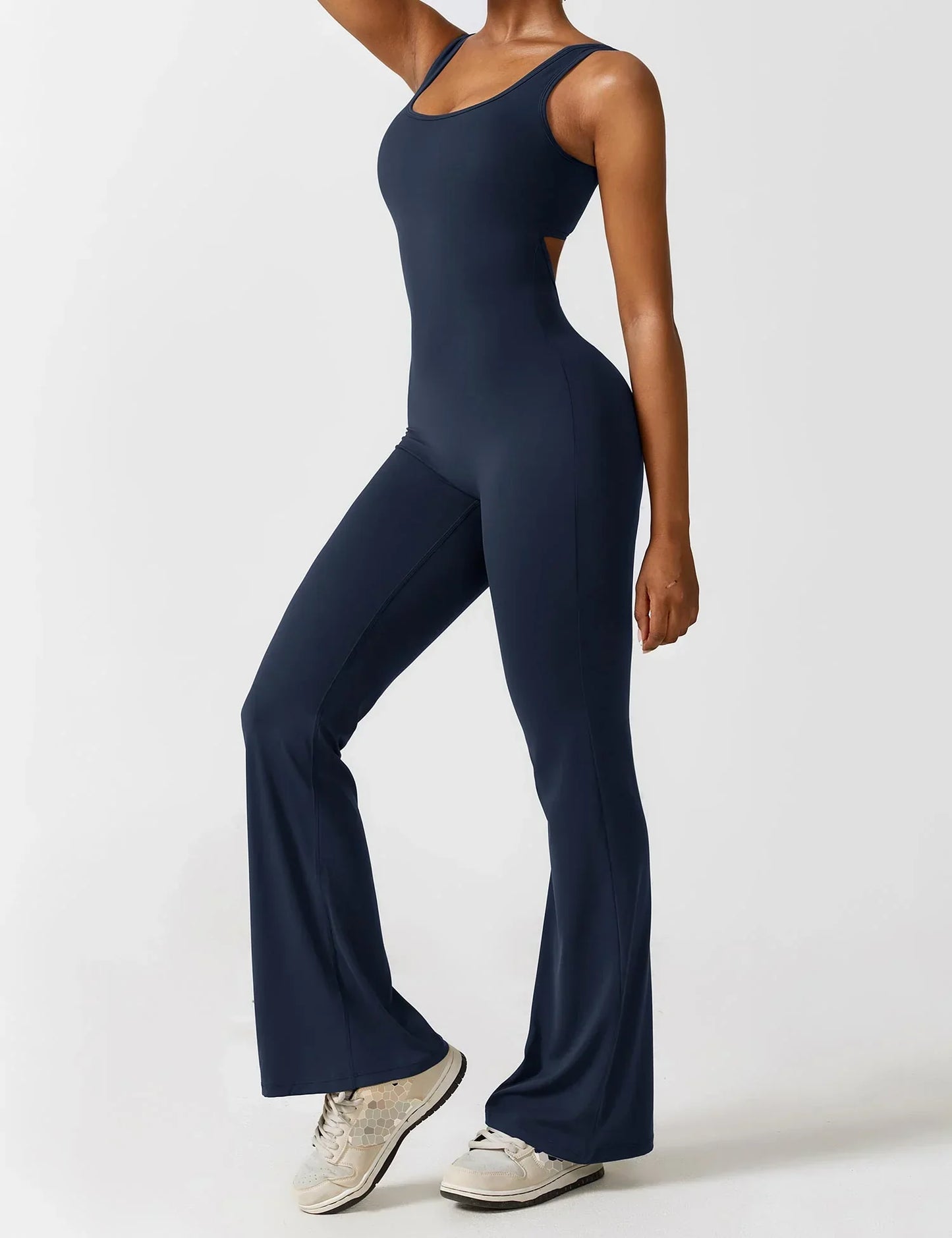 Lorita - Ausgestellter Jumpsuit