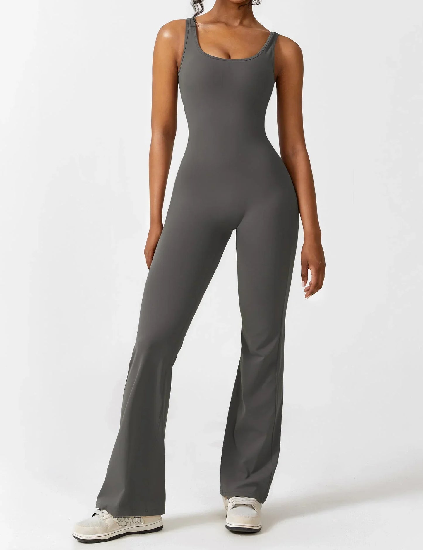 Lorita - Ausgestellter Jumpsuit